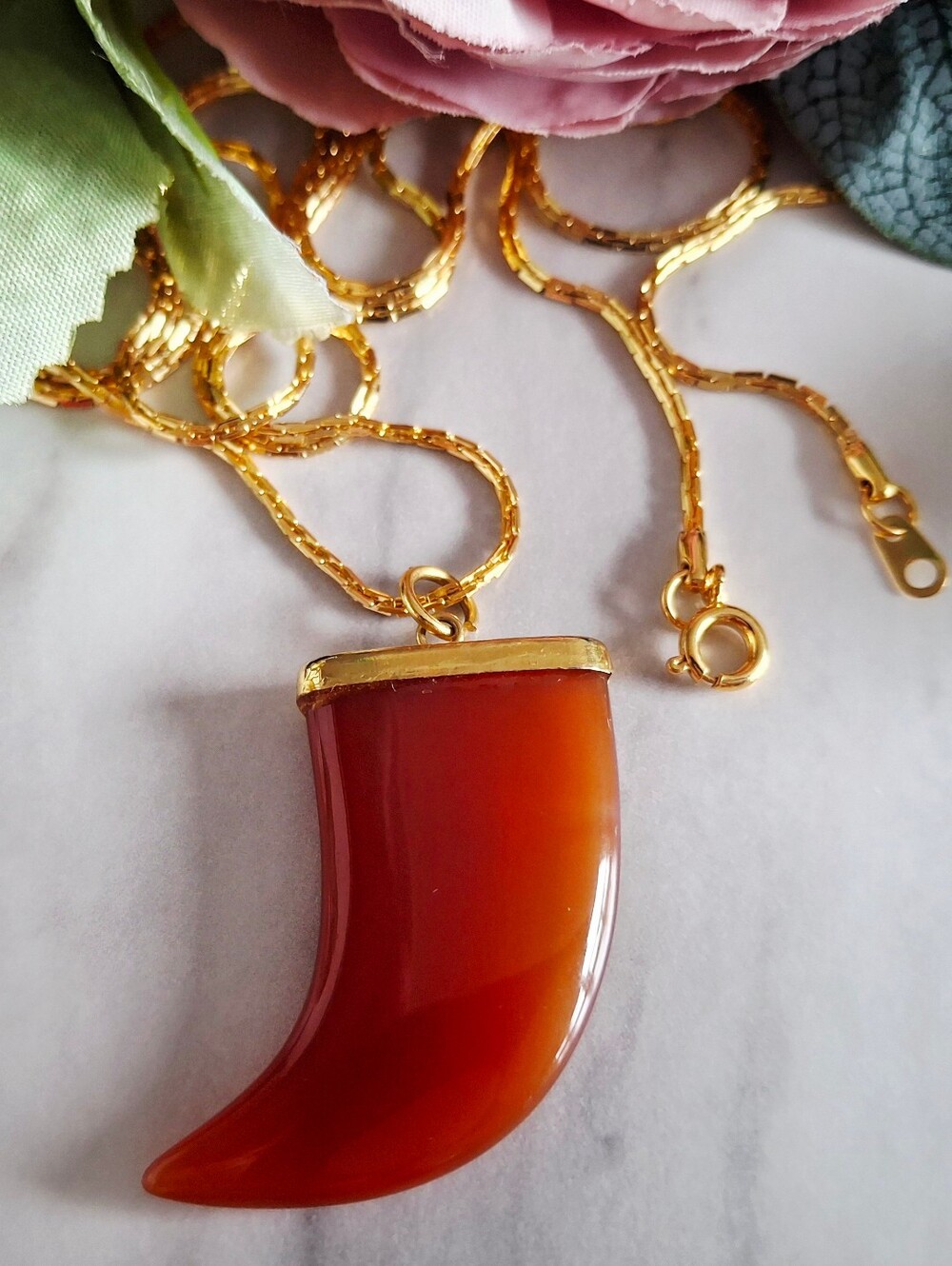 Vintage 80s ✨️❤️Lucky Jade Horn Amulet/Pendant Necklace